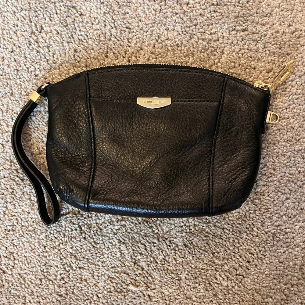 🆕 Henri Bendel BEEKMAN Black Leather gold hardware wristlet clutch